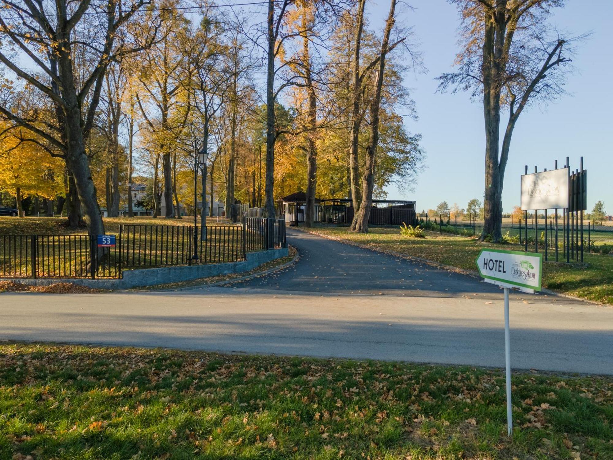 Hotel W Dobieszkowie Strykow Exterior photo