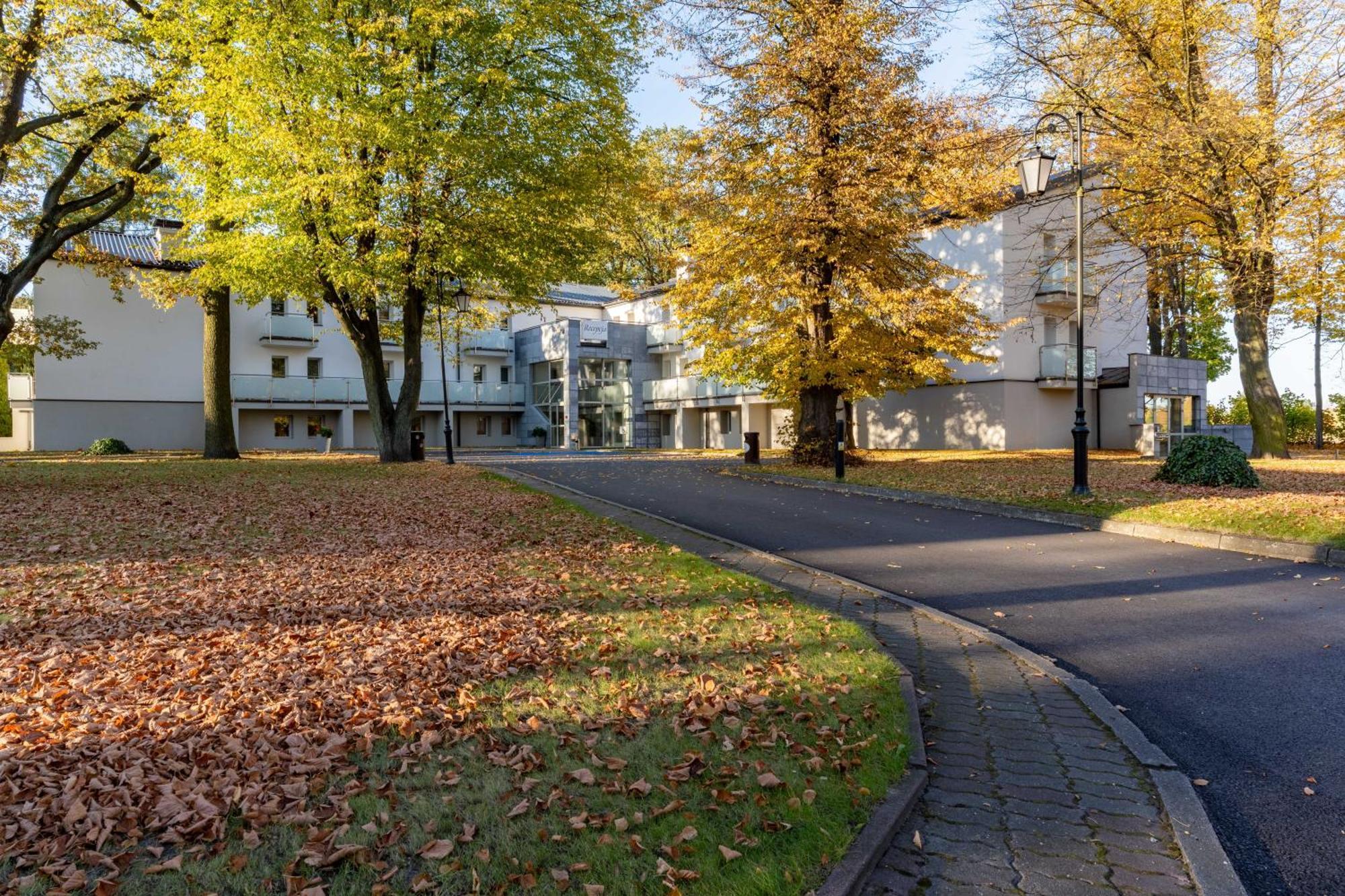 Hotel W Dobieszkowie Strykow Exterior photo